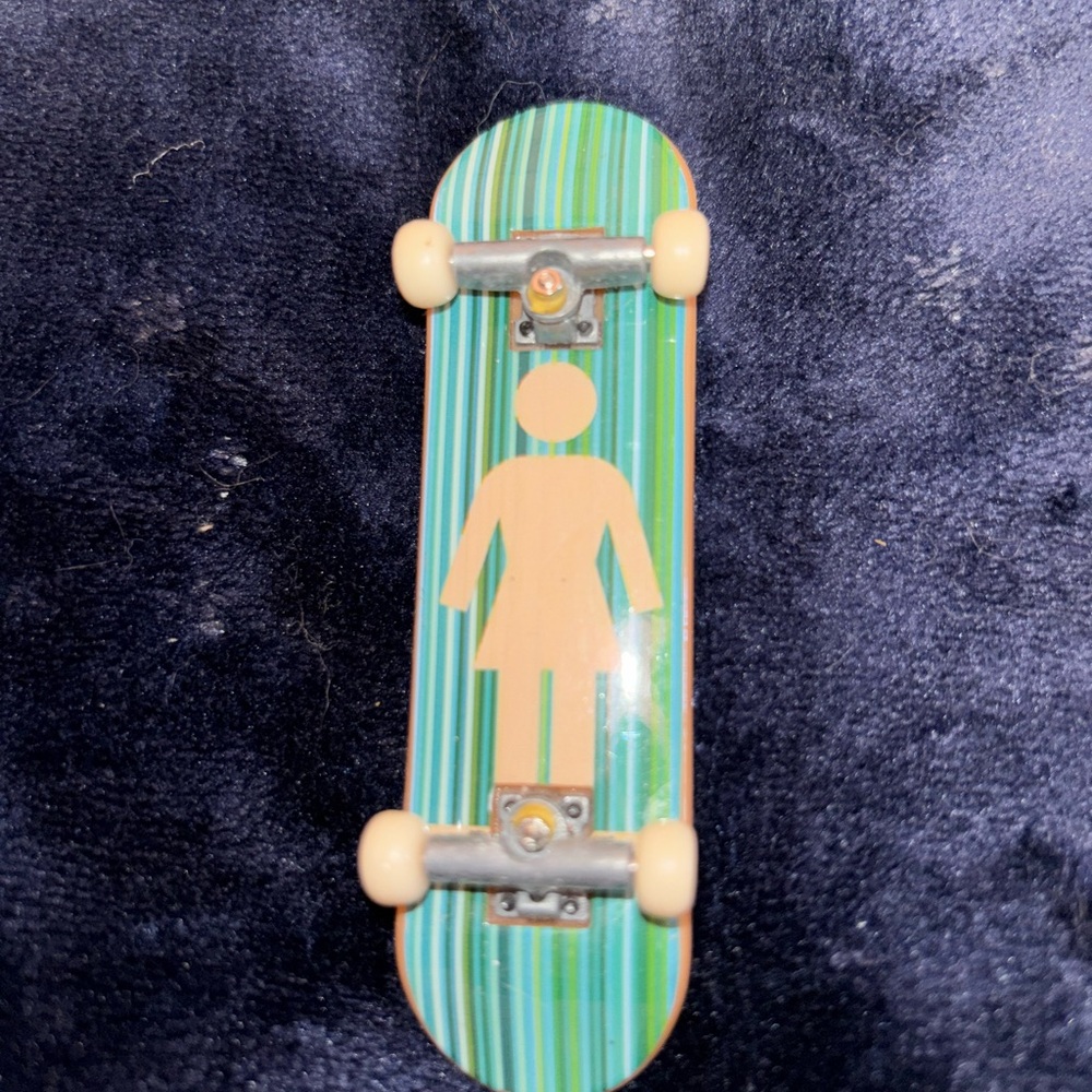 “Girl” Tech Deck